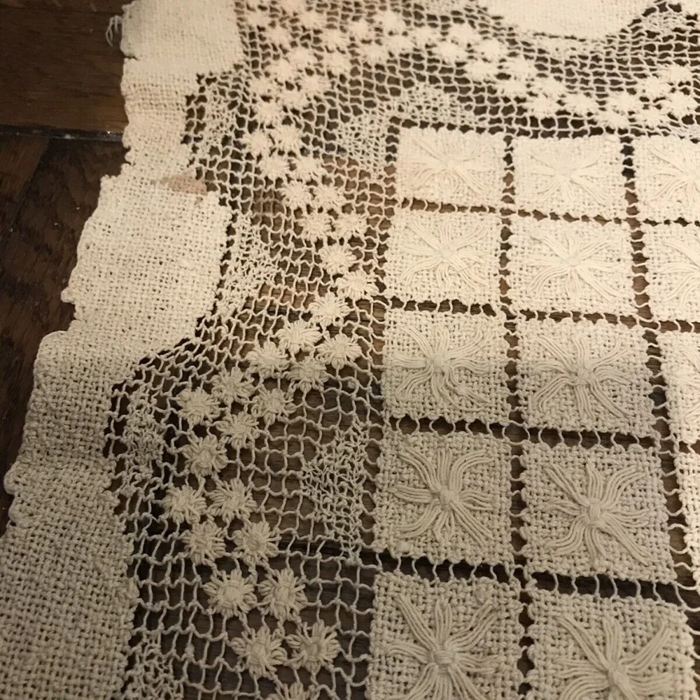 Antique Vintage Italian Sardinian Bosa Handmade Knotted Filet Lace Boho Decor
